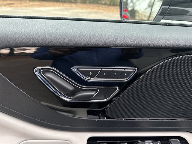 New 2026 Lincoln Aviator 2WD image 12