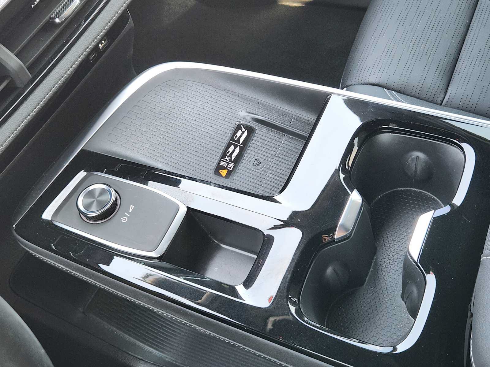 Used 2025 Buick Enclave Sport Touring w/ Power Package FWD image 19