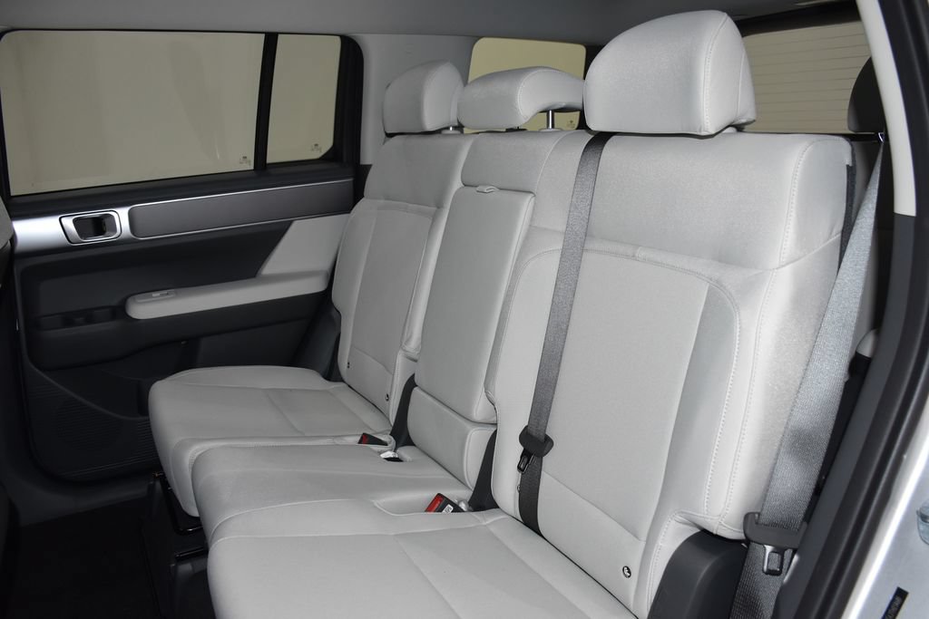 New 2026 Hyundai Santa Fe SE FWD image 27