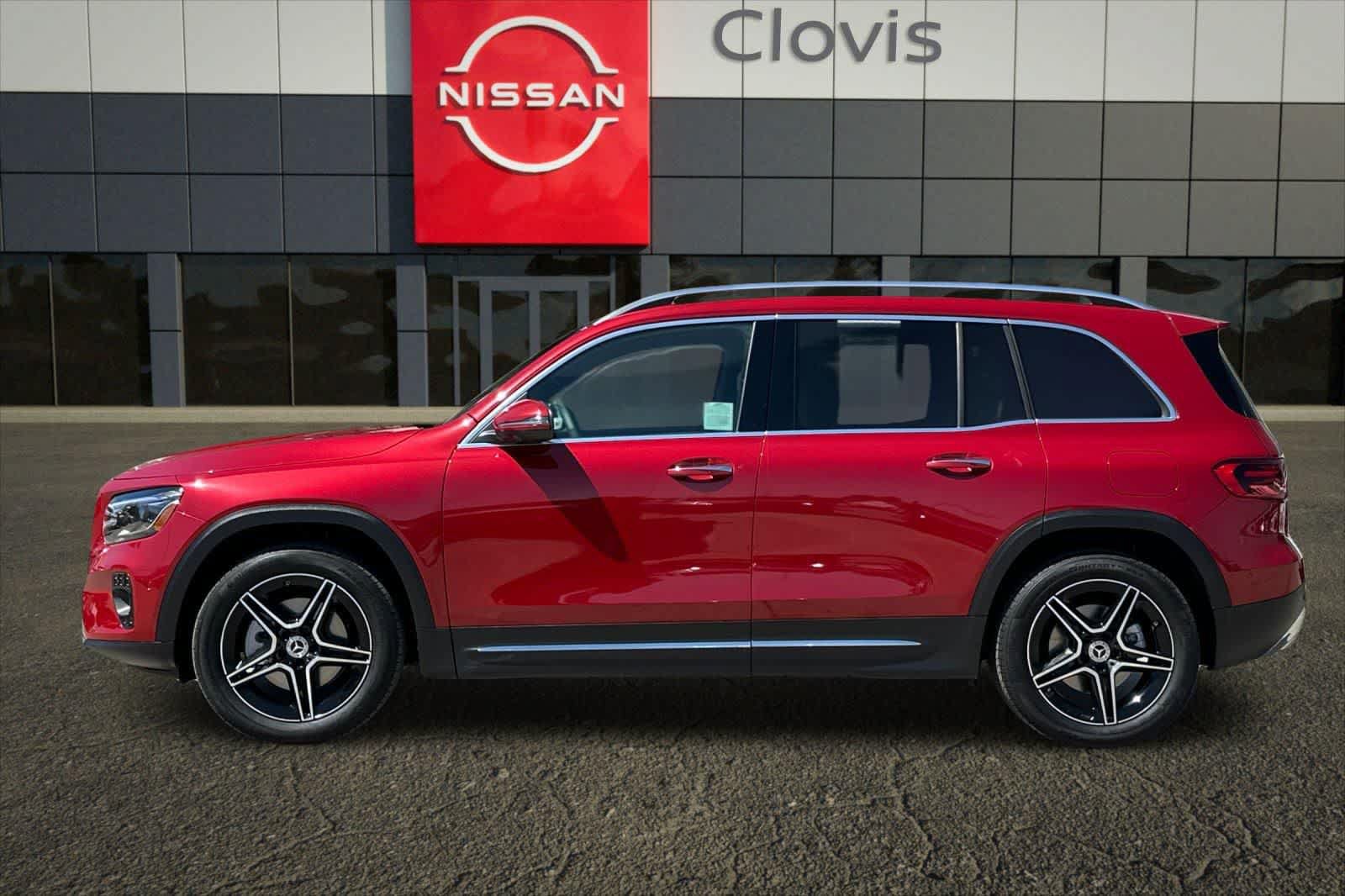 Used 2026 Mercedes-Benz GLB 250 4MATIC image 6