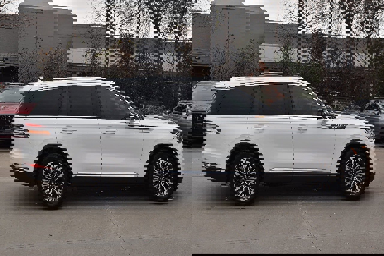 Certified 2023 Lincoln Aviator Reserve w/ Elements Package Plus image 6