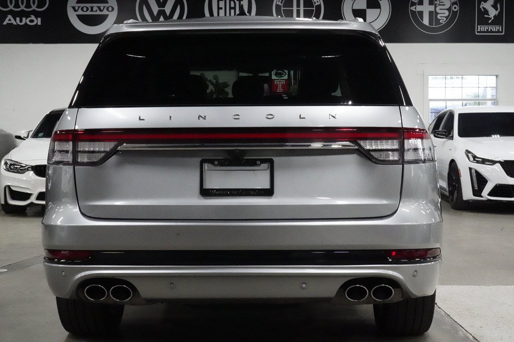 Used 2023 Lincoln Aviator Grand Touring AWD/4WD image 4