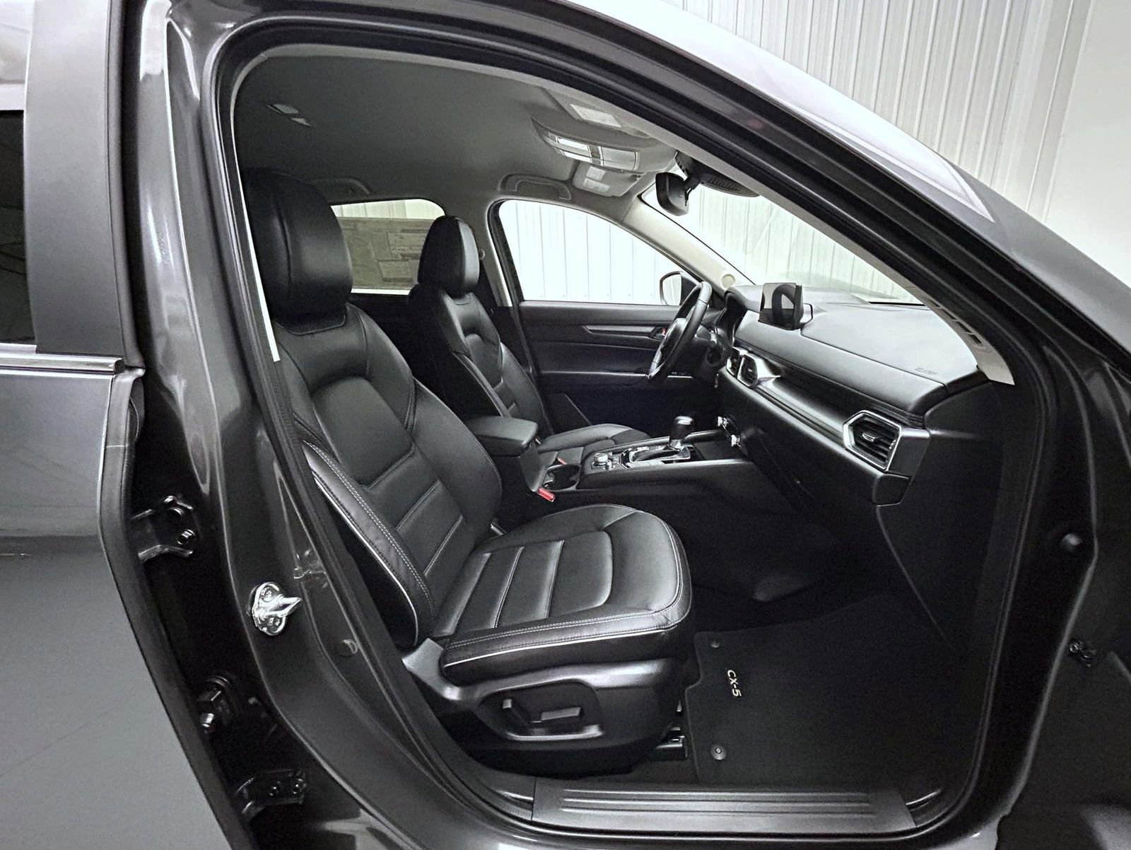 Used 2025 MAZDA CX-5 AWD 2.5 S w/ Preferred Package image 15
