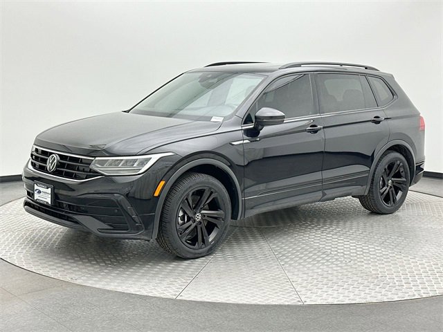 Used 2023 Volkswagen Tiguan SE R-Line