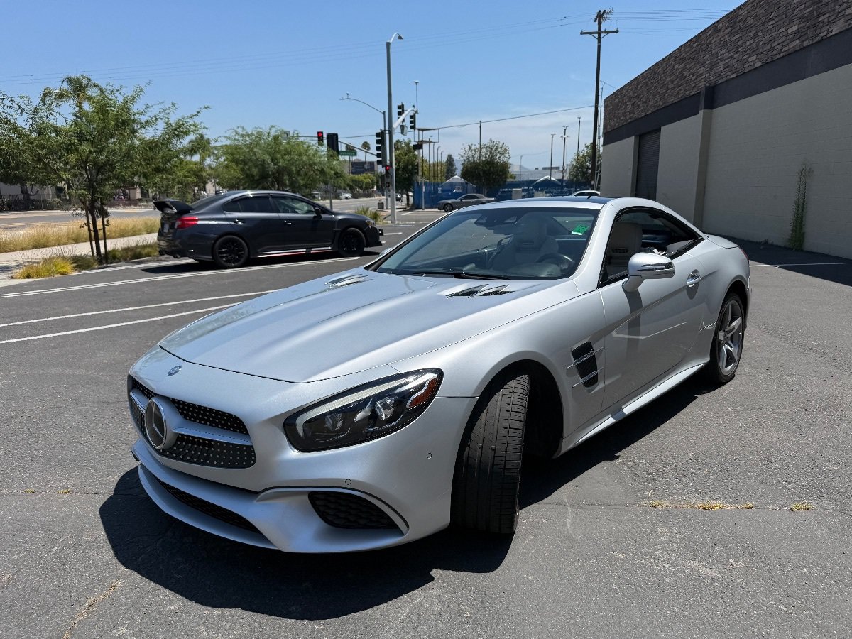 Used 2017 Mercedes-Benz SL 550 w/ Driver Assistance Package image 3