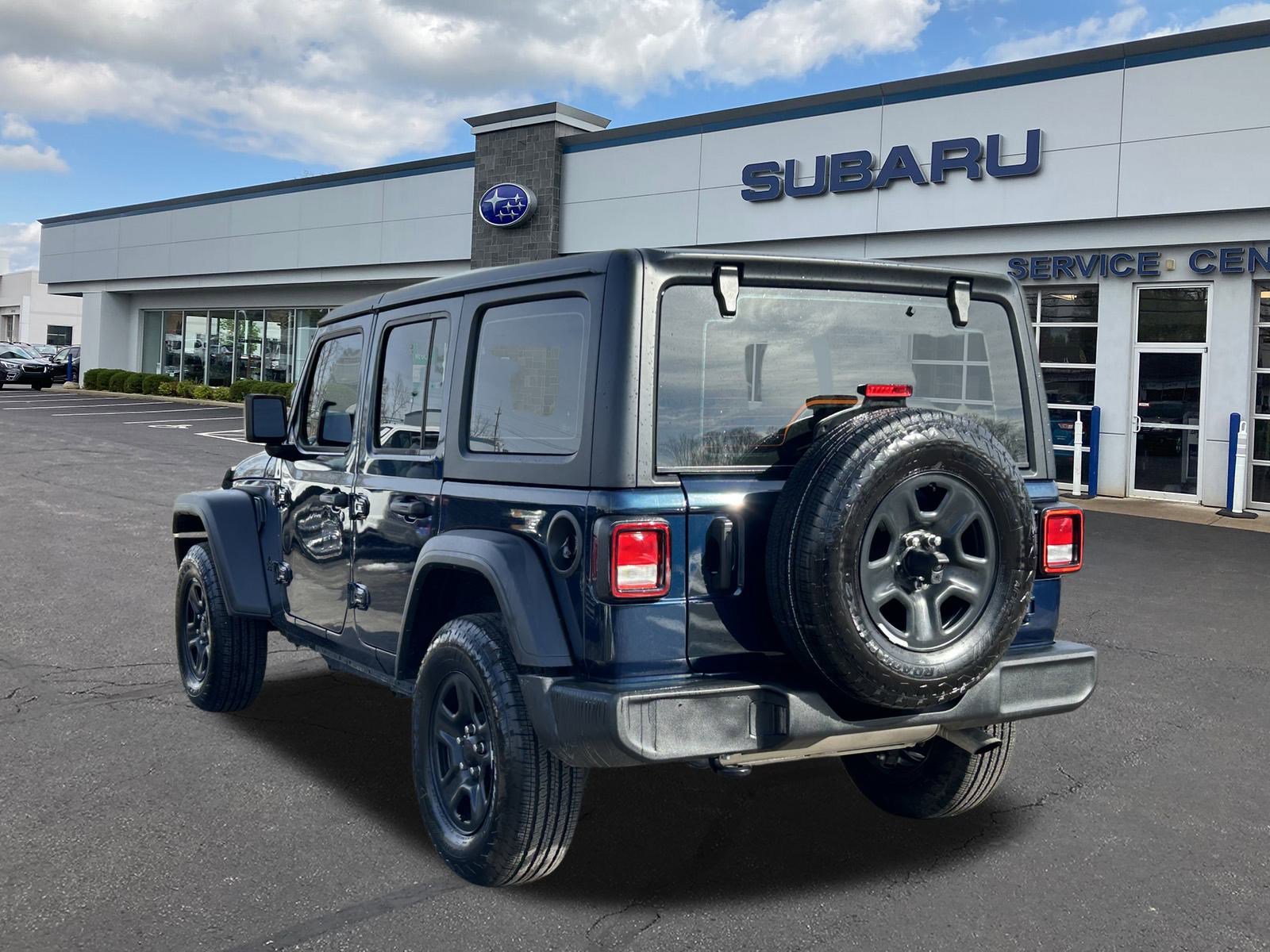 Used 2025 Jeep Wrangler Sport image 5