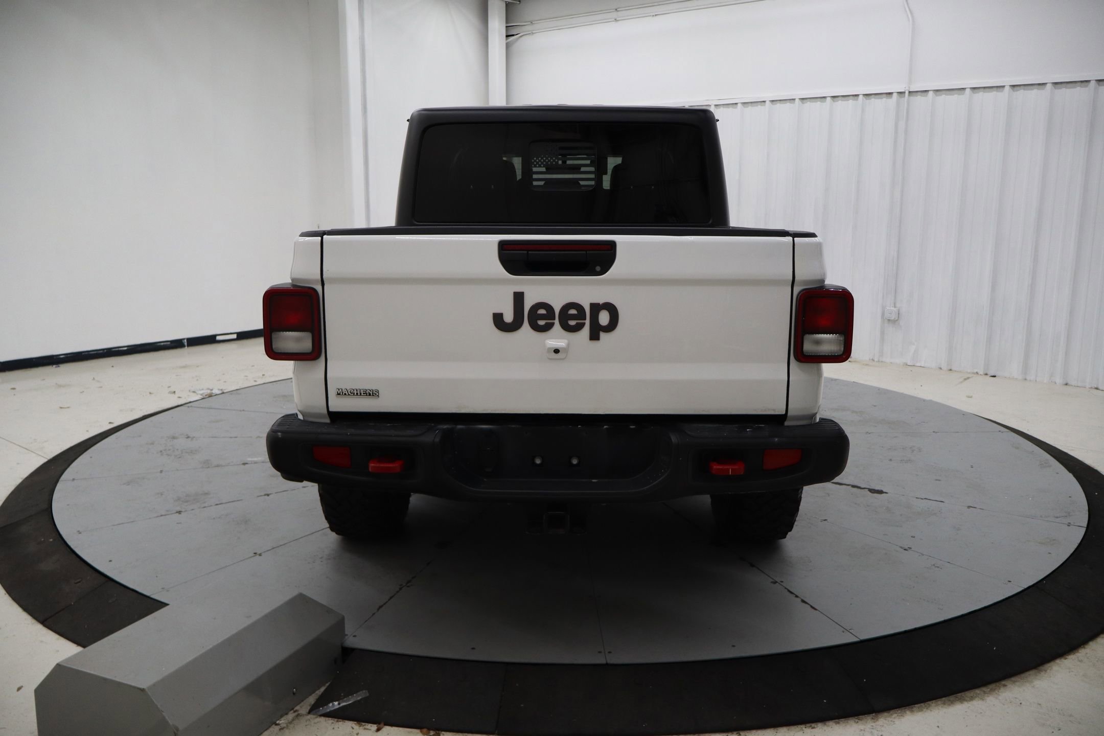 Used 2022 Jeep Gladiator Rubicon w/ Trailer Tow Package AWD/4WD image 4