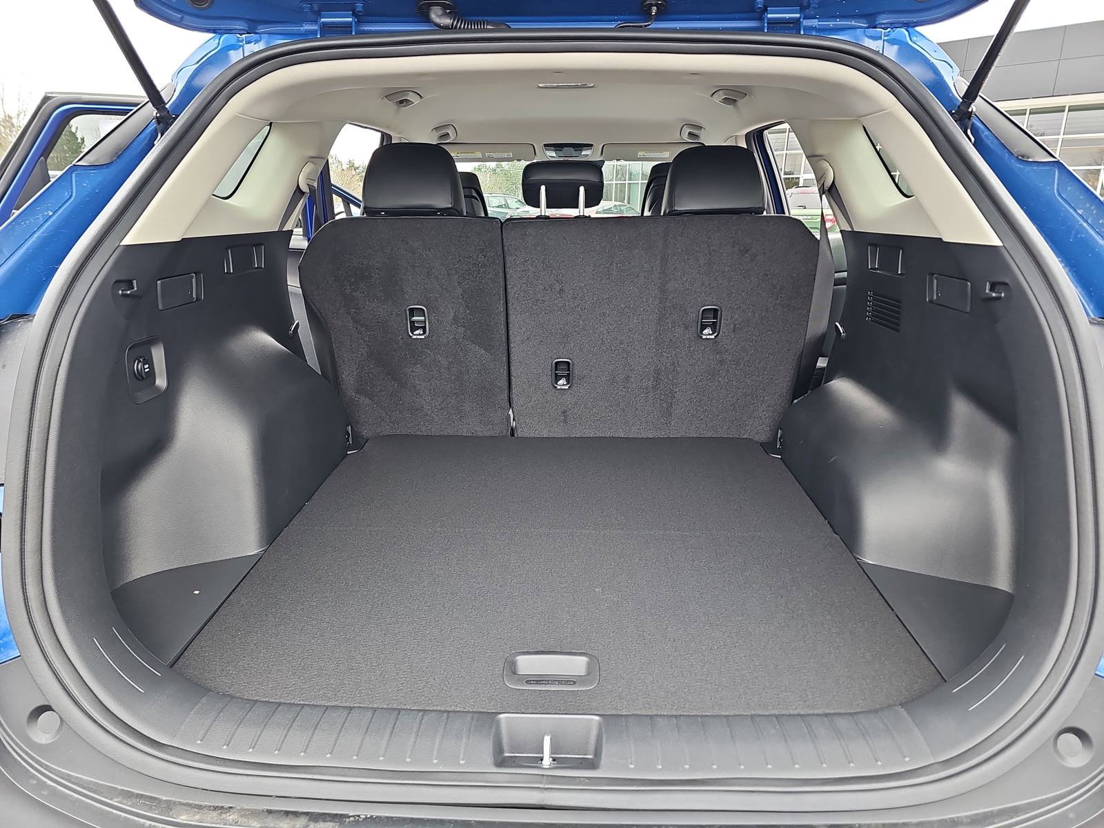 New 2025 Kia Sportage EX FWD image 13