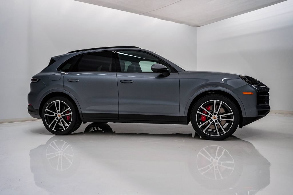 New 2026 Porsche Cayenne S AWD/4WD image 9