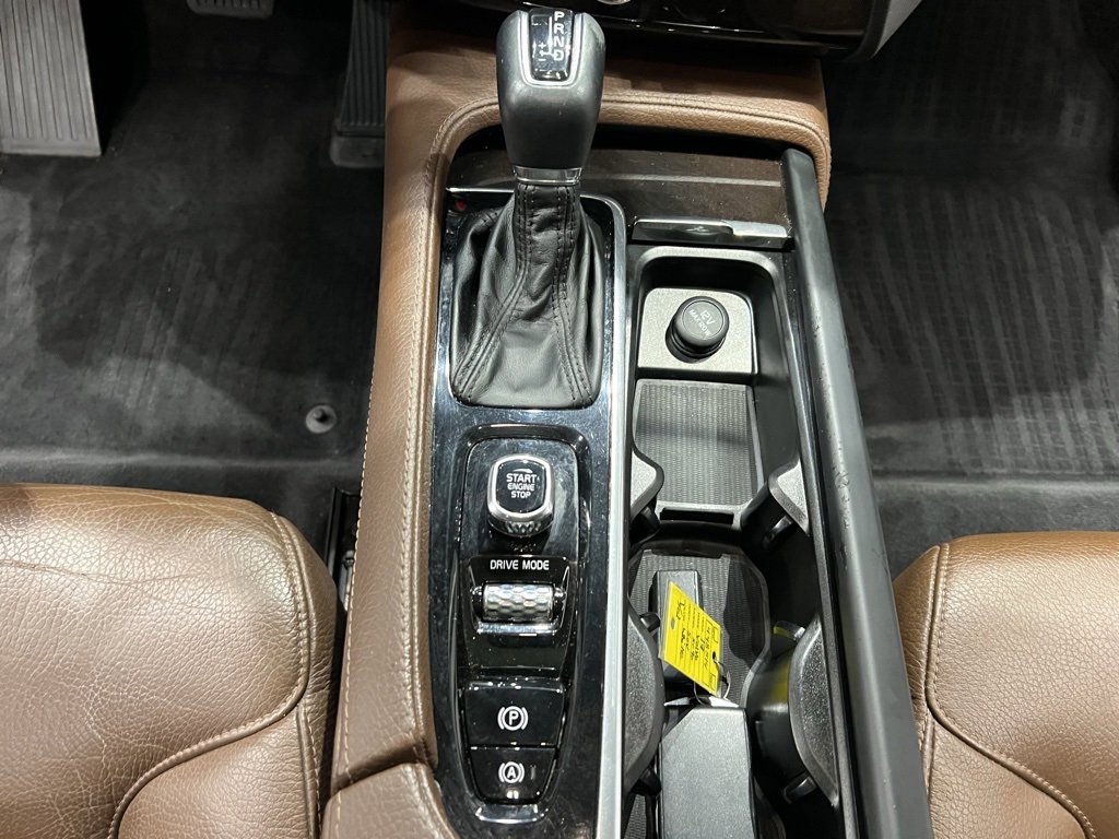 Used 2019 Volvo XC90 T6 Momentum w/ Protection Package image 33