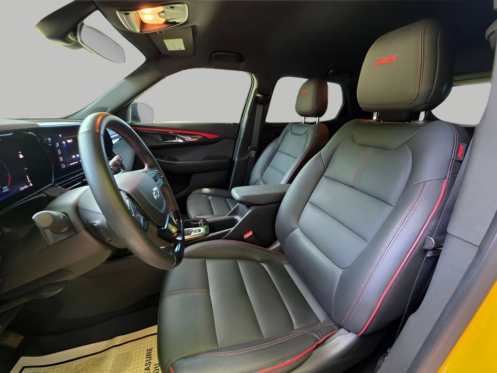 Used 2024 Chevrolet TrailBlazer RS FWD image 17