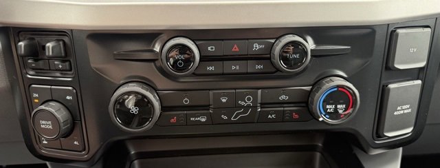 New 2026 Ford F250 4x4 Crew Cab Super Duty image 14