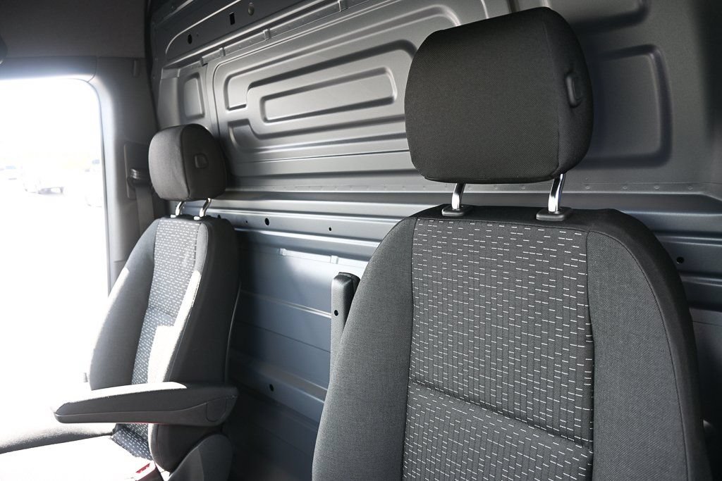 Used 2026 Mercedes-Benz Sprinter 2500 image 5
