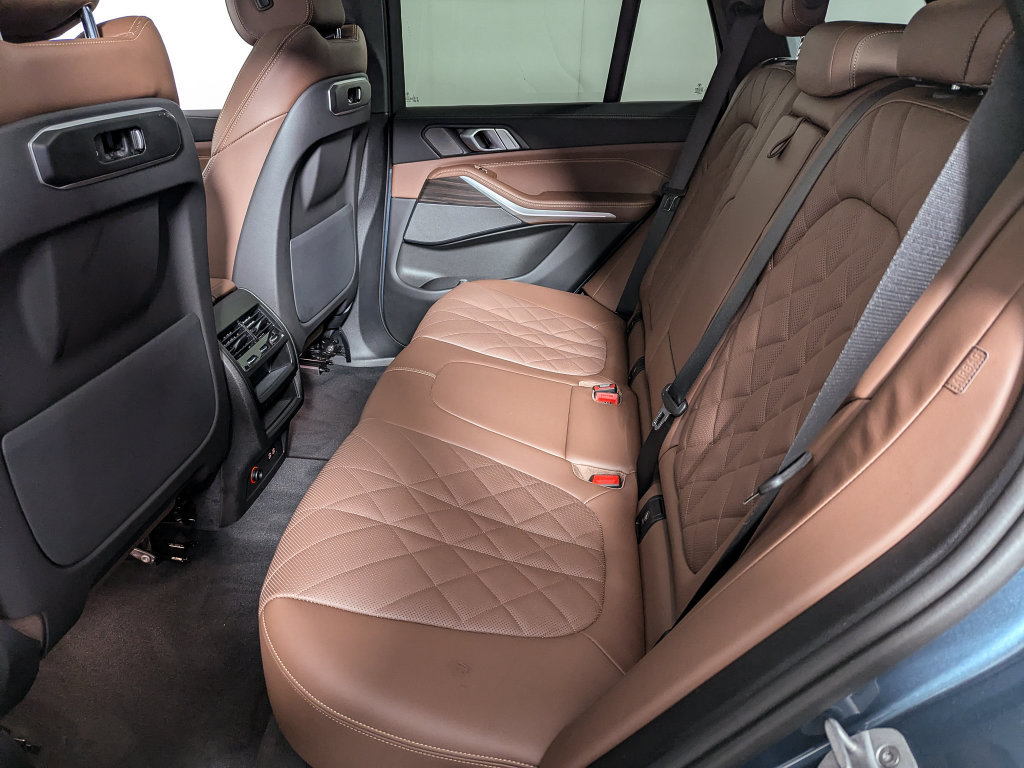 Certified 2025 BMW X5 xDrive50e w/ Premium Package AWD/4WD image 49