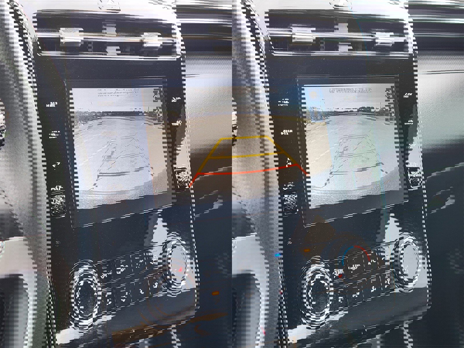 Used 2024 Hyundai Santa Cruz SE image 26