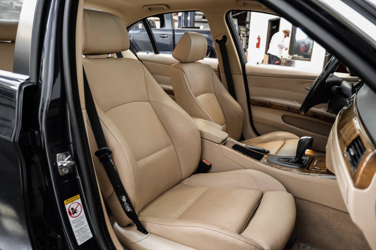 Used 2007 BMW 335xi Sedan AWD/4WD image 26