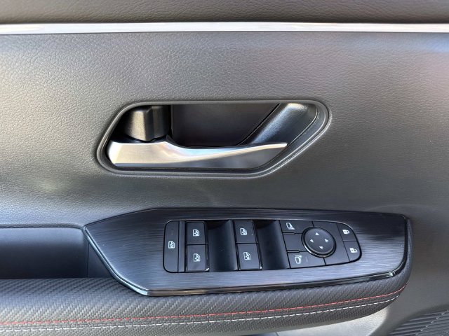 New 2027 Nissan Kicks SR FWD image 22