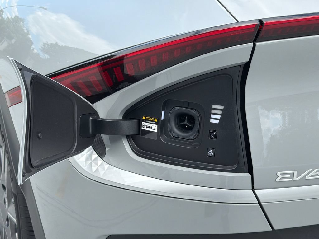New 2026 Kia EV6 Light AWD/4WD image 6