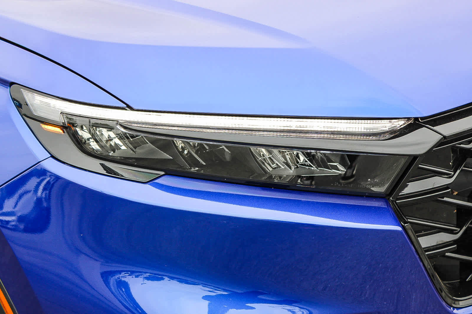Certified 2025 Honda CR-V Sport-L image 4