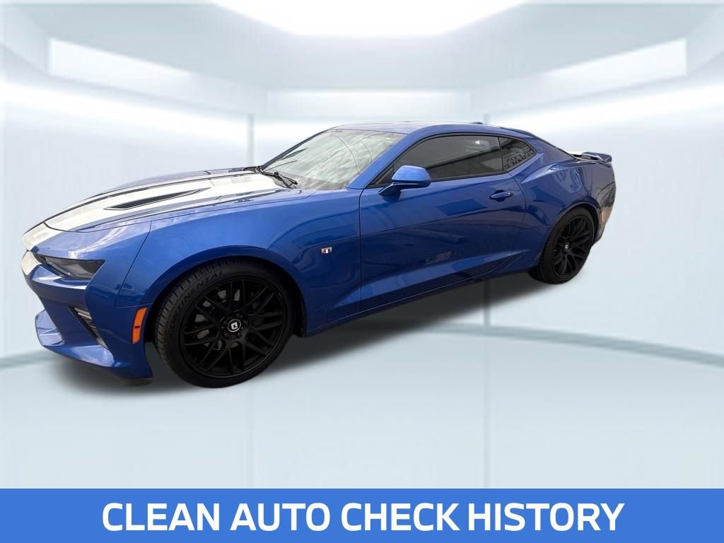 Used 2018 Chevrolet Camaro SS RWD image 2