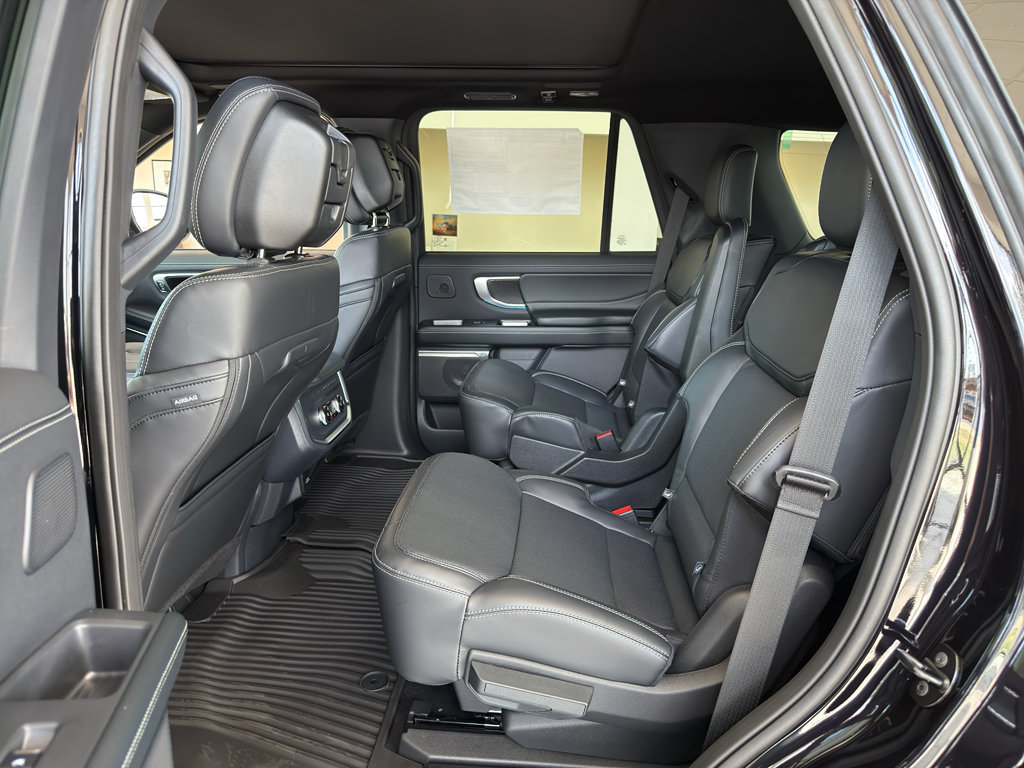 New 2027 Ford Expedition Platinum w/ Stealth Appearance Package AWD/4WD image 21