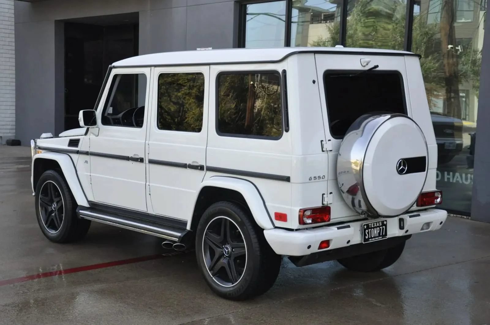 Used 2012 Mercedes-Benz G 550 image 4