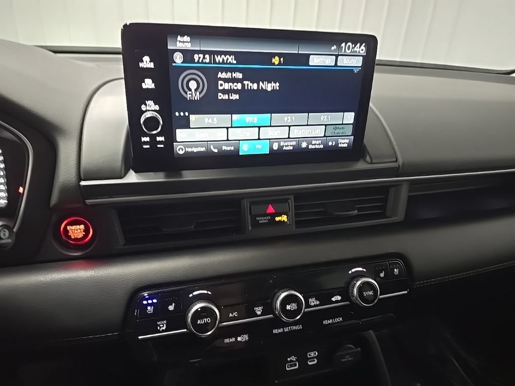 Used 2023 Honda Pilot Elite image 25