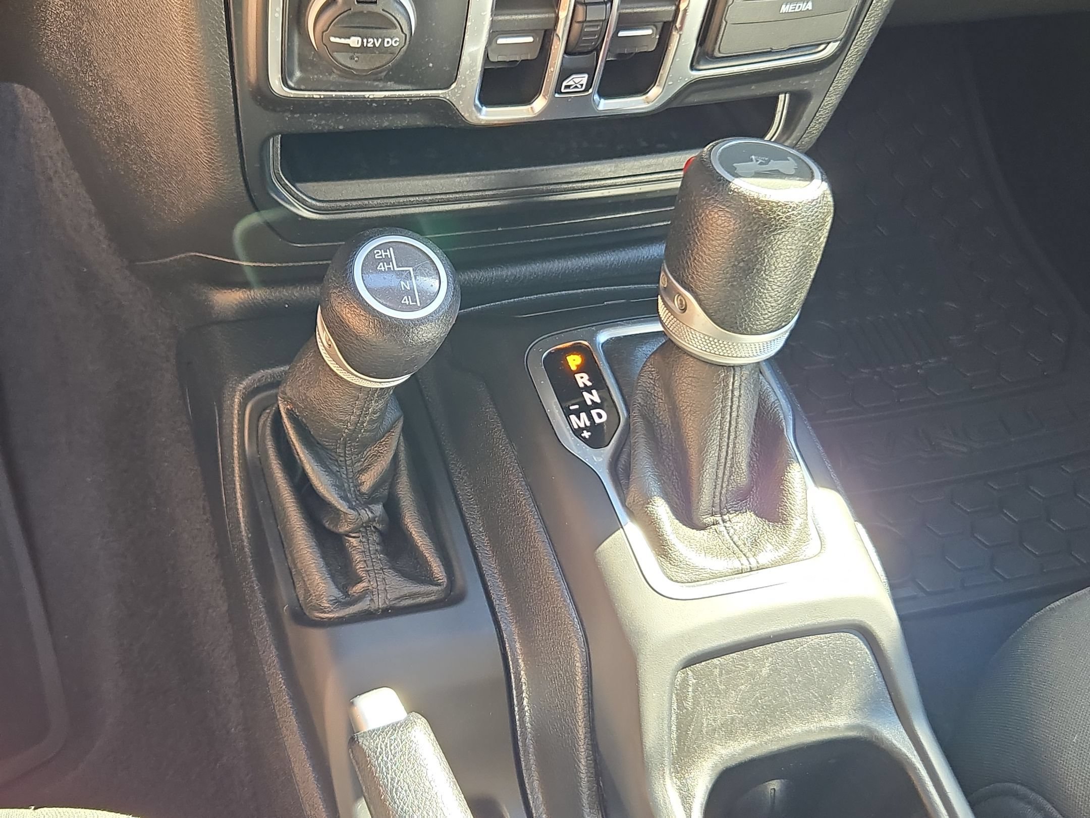 Used 2021 Jeep Wrangler Unlimited Sport AWD/4WD image 18