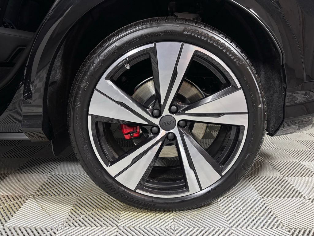 New 2026 Audi SQ5 Premium Plus AWD/4WD image 16