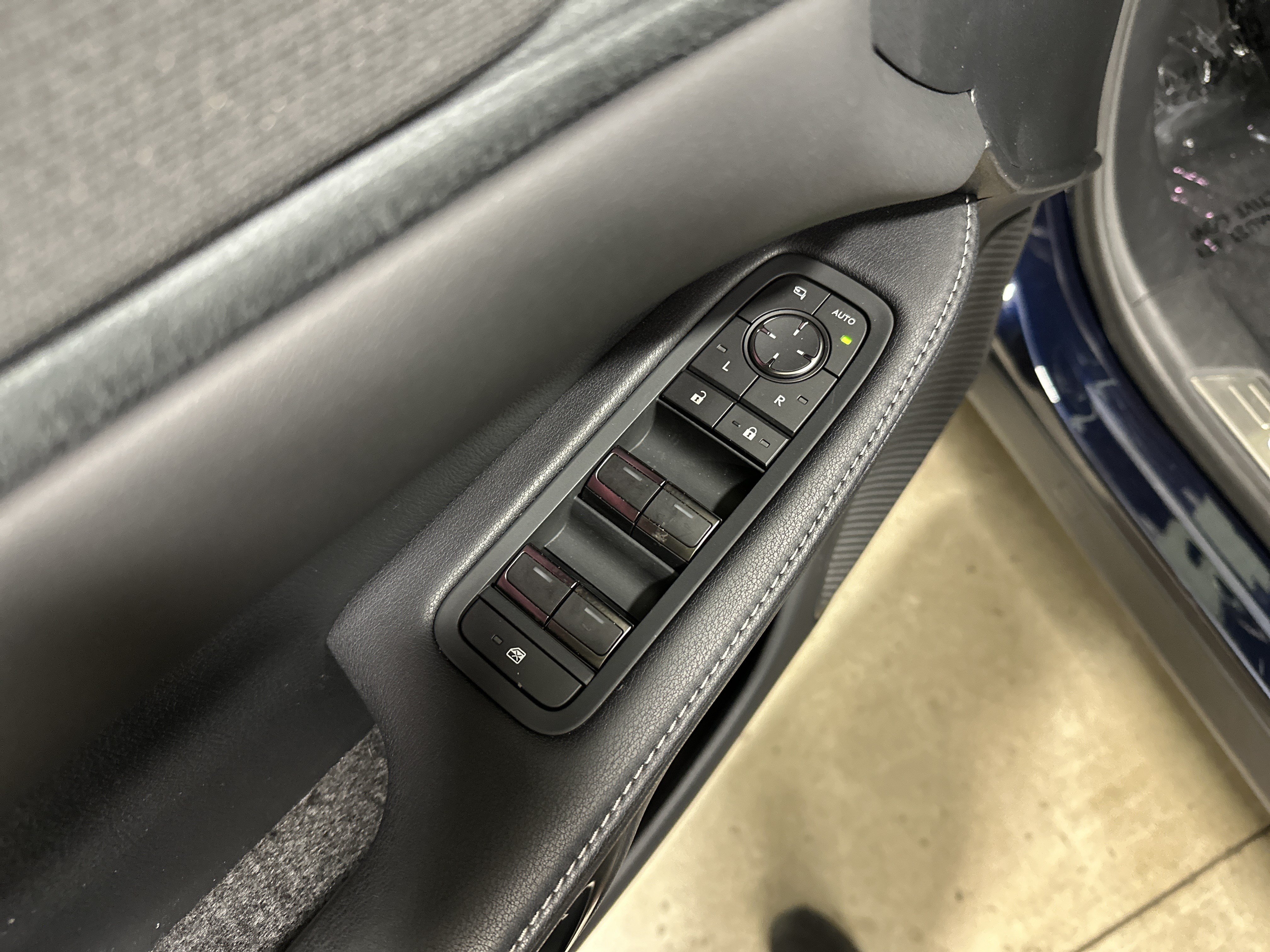 Certified 2024 Lexus RX 350 AWD w/ Convenience Package image 15