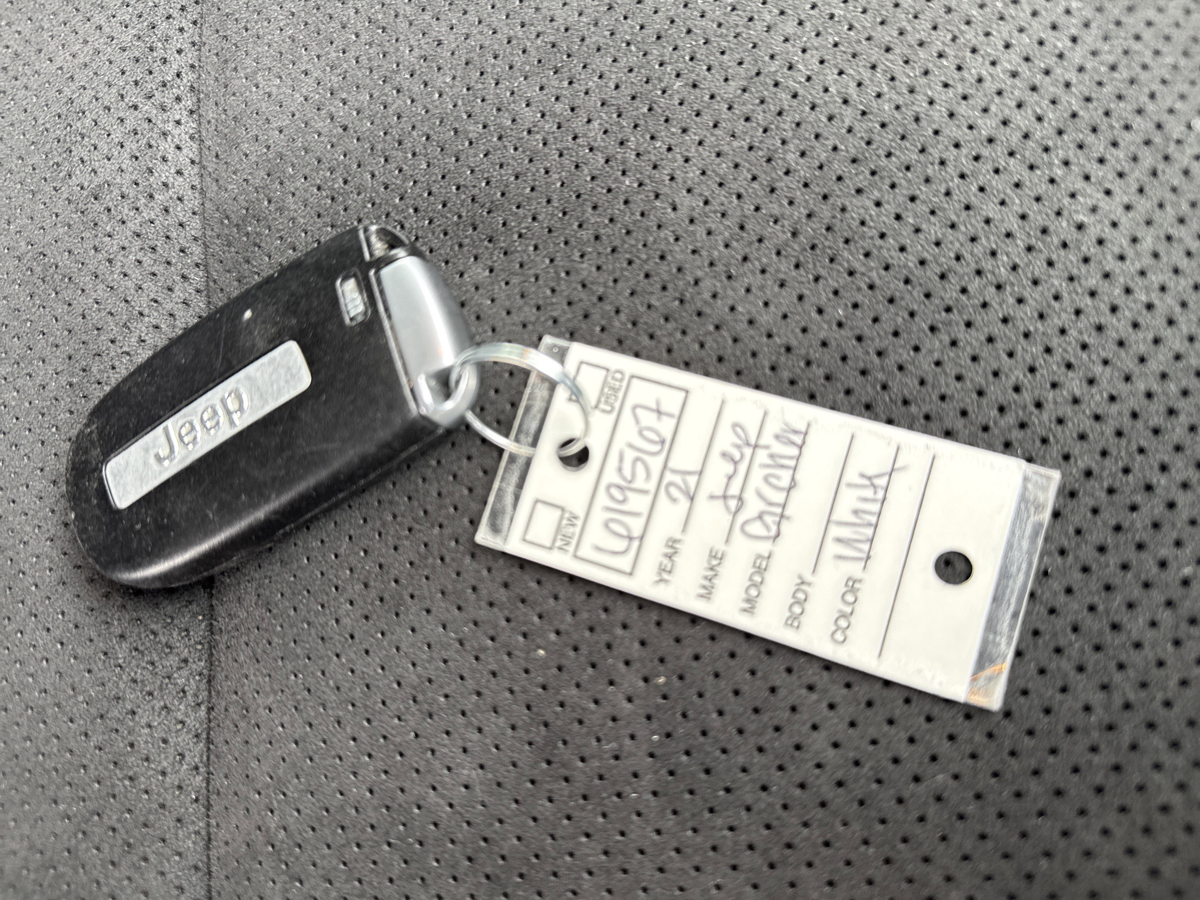 Used 2021 Jeep Grand Cherokee Laredo X image 23