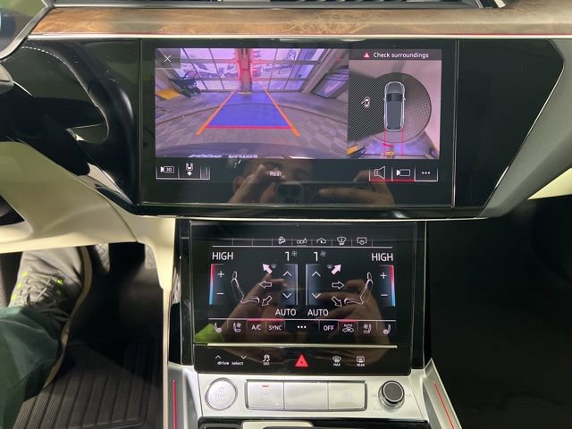 Used 2019 Audi e-tron Prestige w/ Prestige Package image 21
