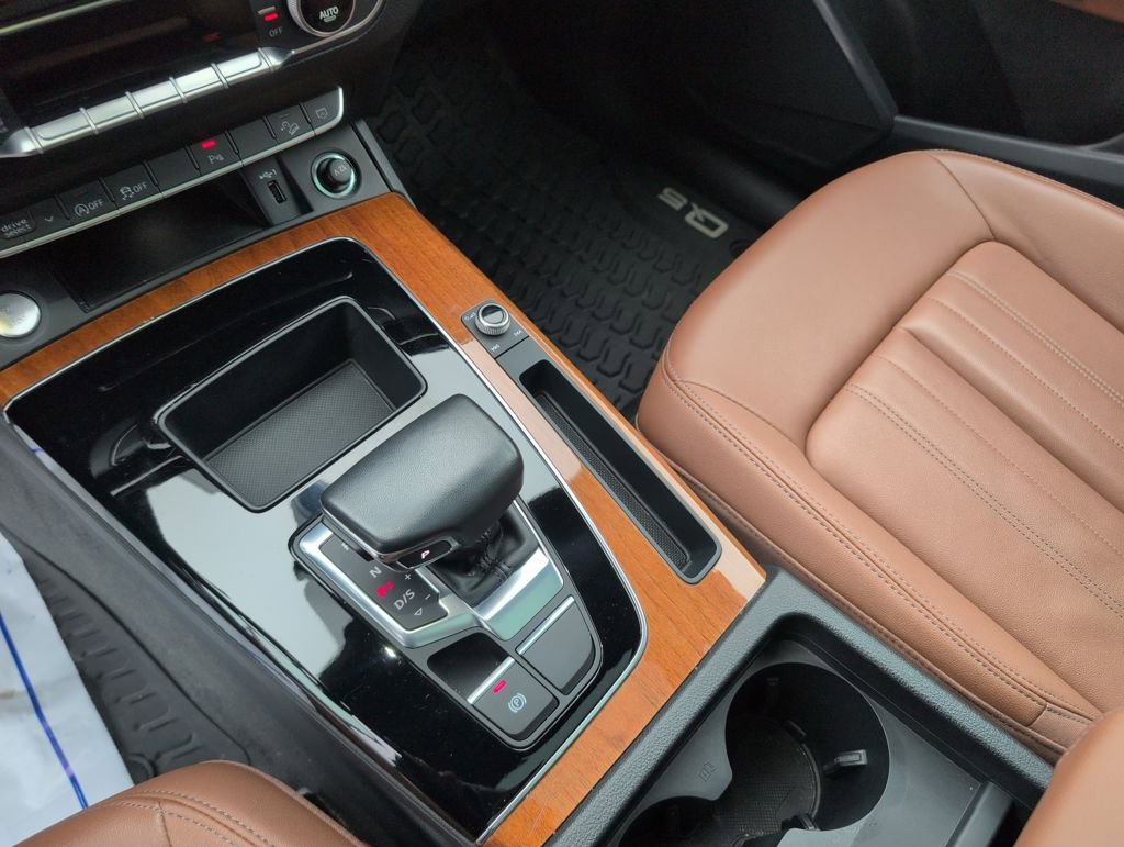 Used 2023 Audi Q5 2.0T Premium w/ Convenience Package image 25