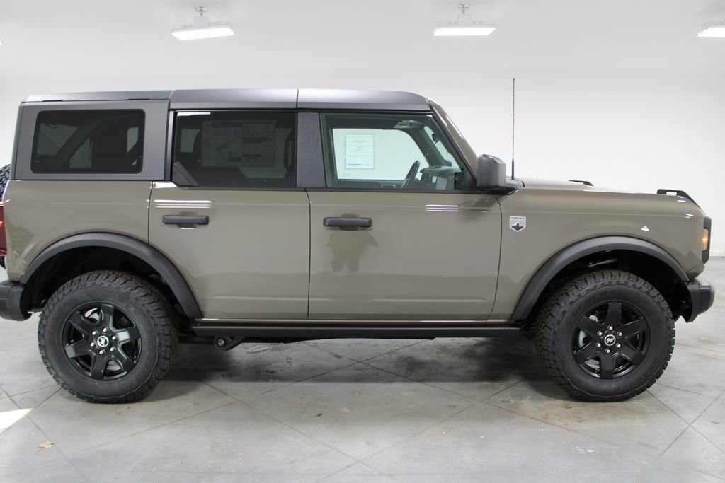 New 2025 Ford Bronco Big Bend w/ Black Diamond Package image 10