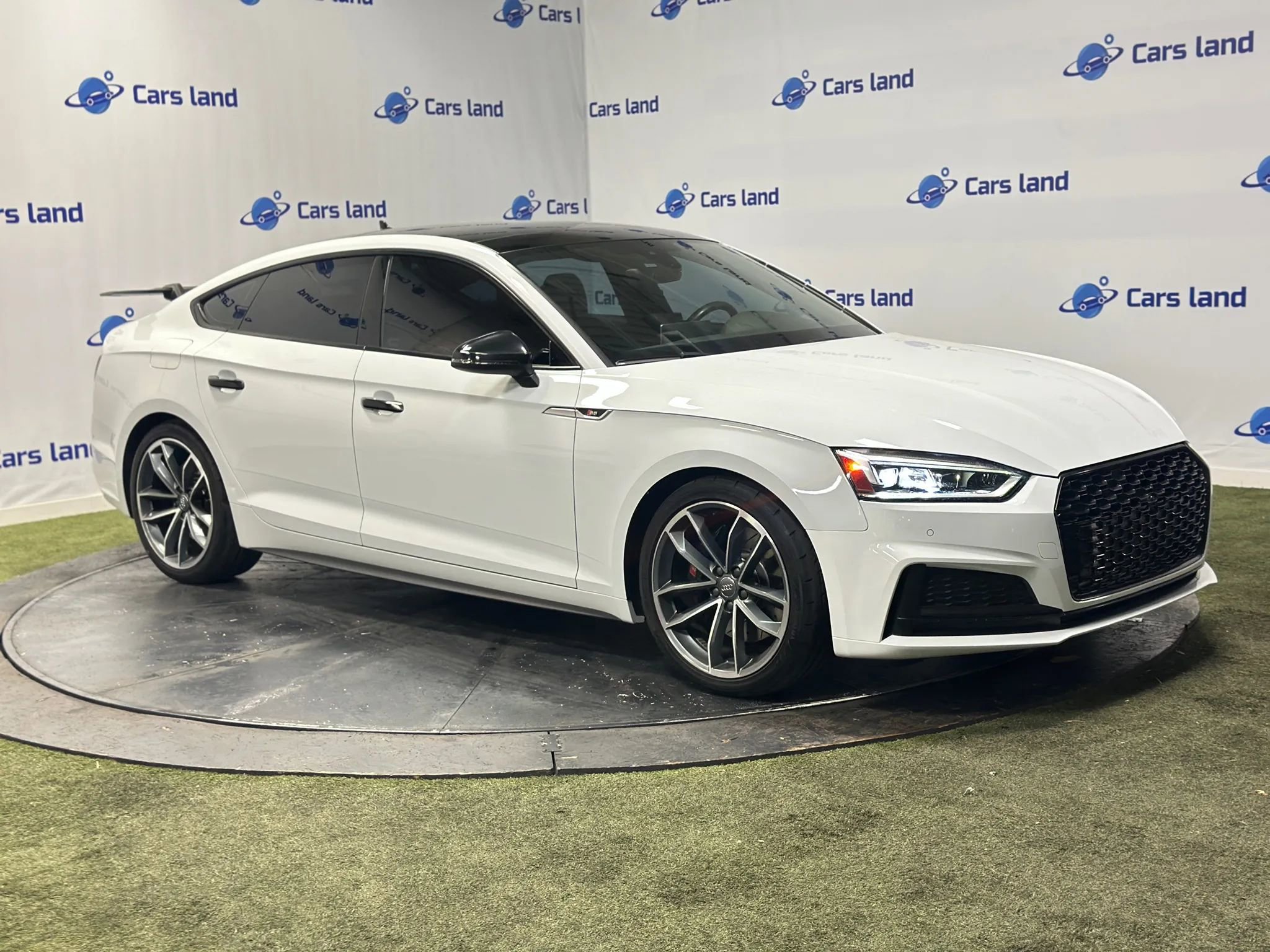 Used 2019 Audi S5 Premium Plus w/ Premium Plus image 2