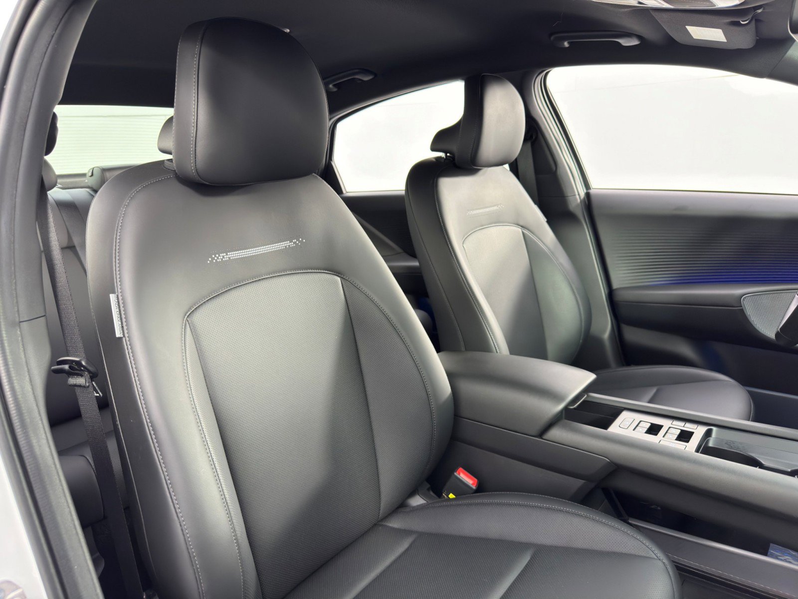 Used 2024 Hyundai Ioniq 6 SEL image 39