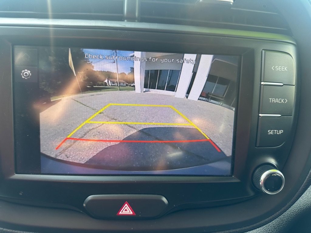 Used 2023 Kia Soul LX w/ LX Technology Package FWD image 16