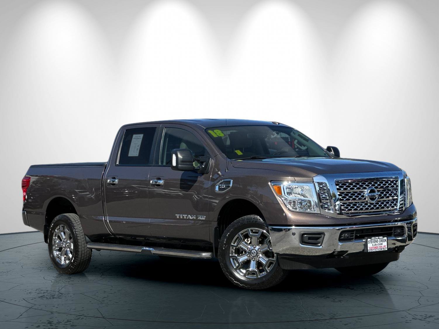 Used 2018 Nissan Titan SV w/ SV Convenience Package AWD/4WD image 2