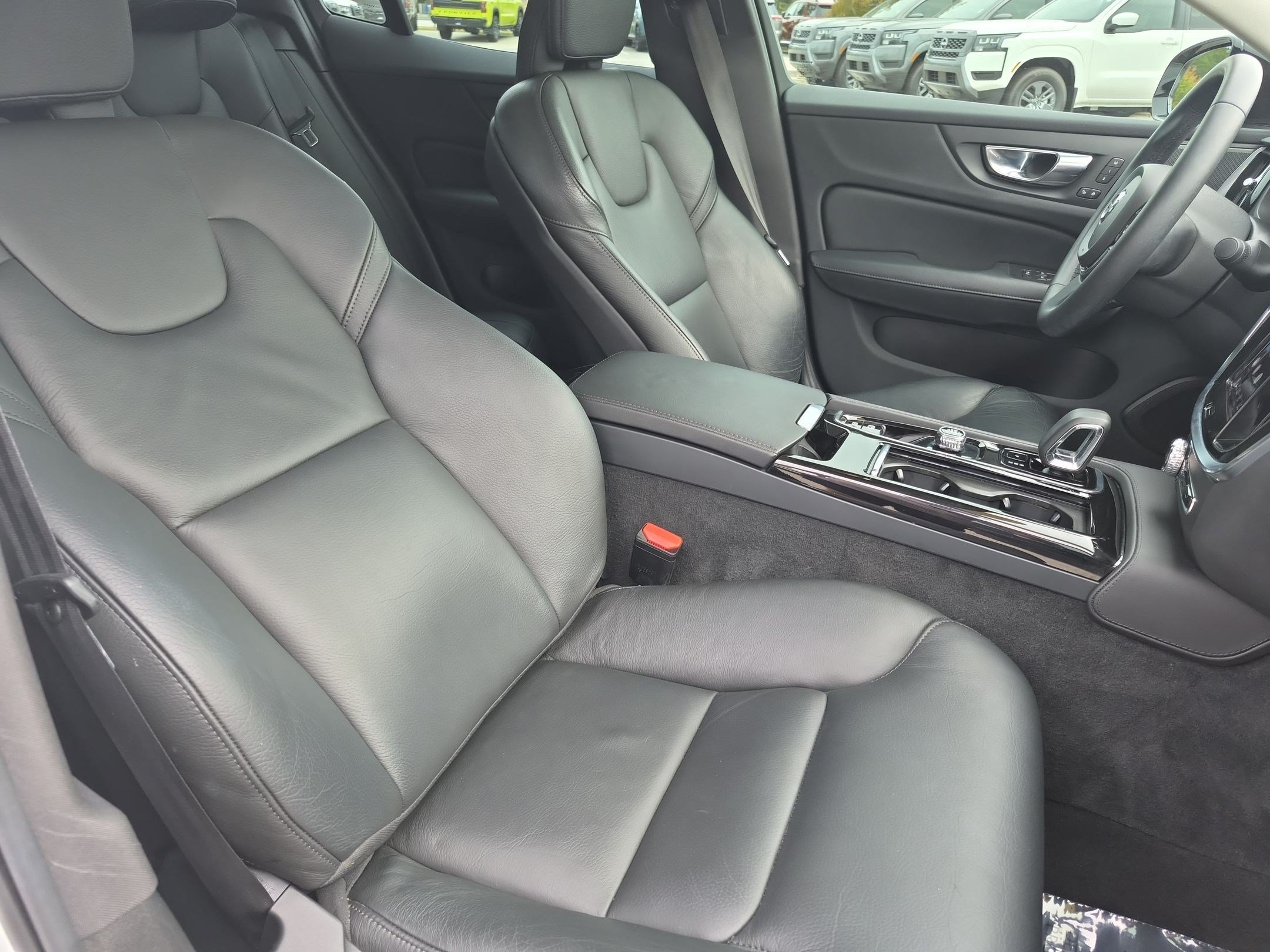 Used 2023 Volvo S60 T8 Plus w/ Climate Package AWD/4WD image 32