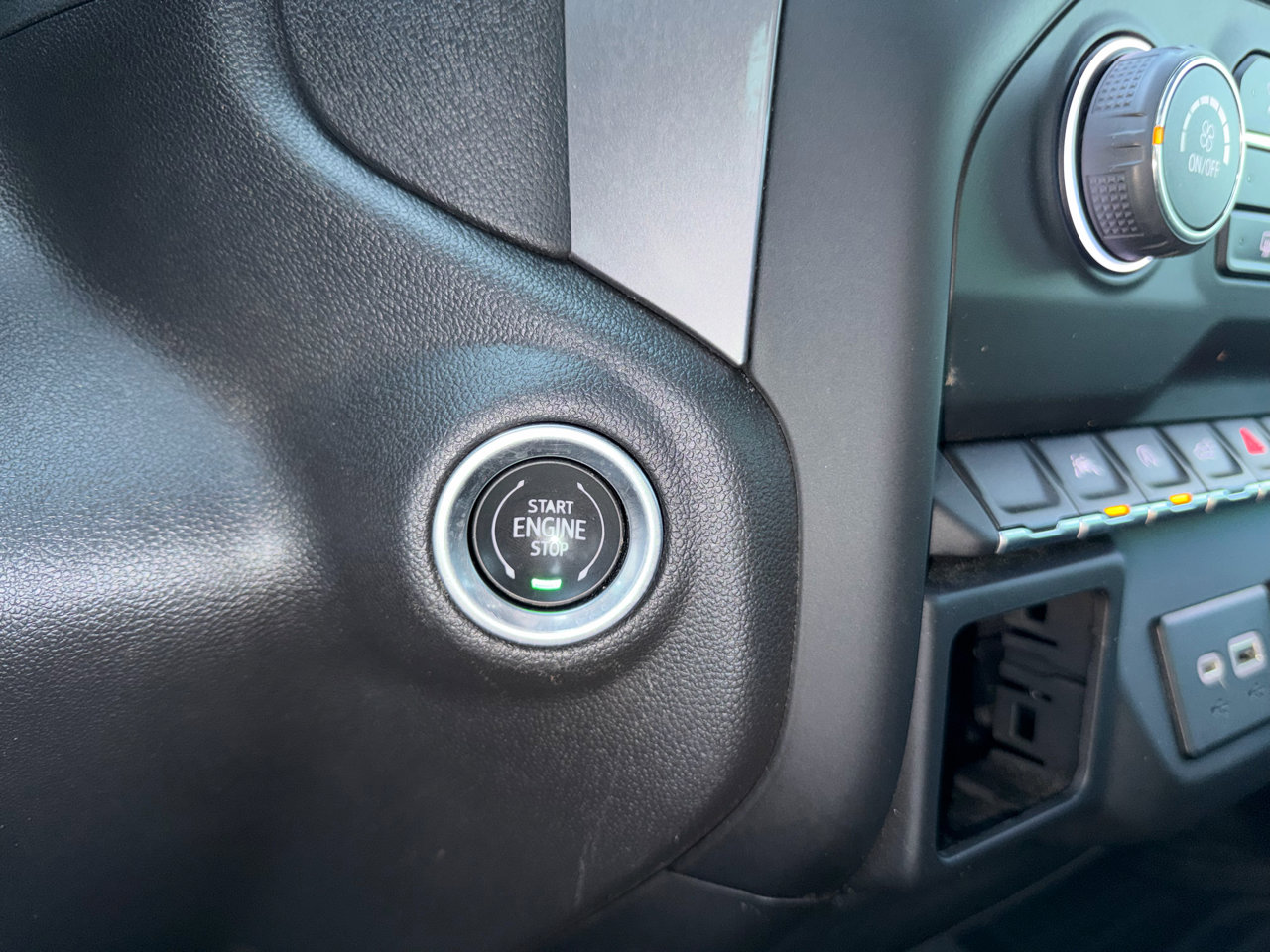 Used 2022 Chevrolet Silverado 1500 Custom image 25