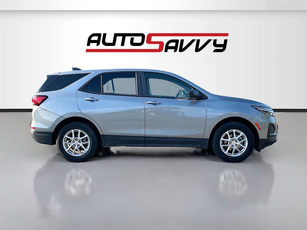 Used 2024 Chevrolet Equinox LS w/ LS Convenience Package image 8