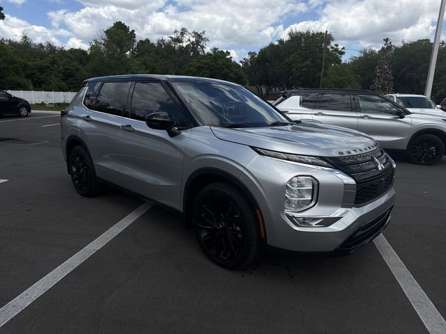 Used 2023 Mitsubishi Outlander SEL FWD image 11