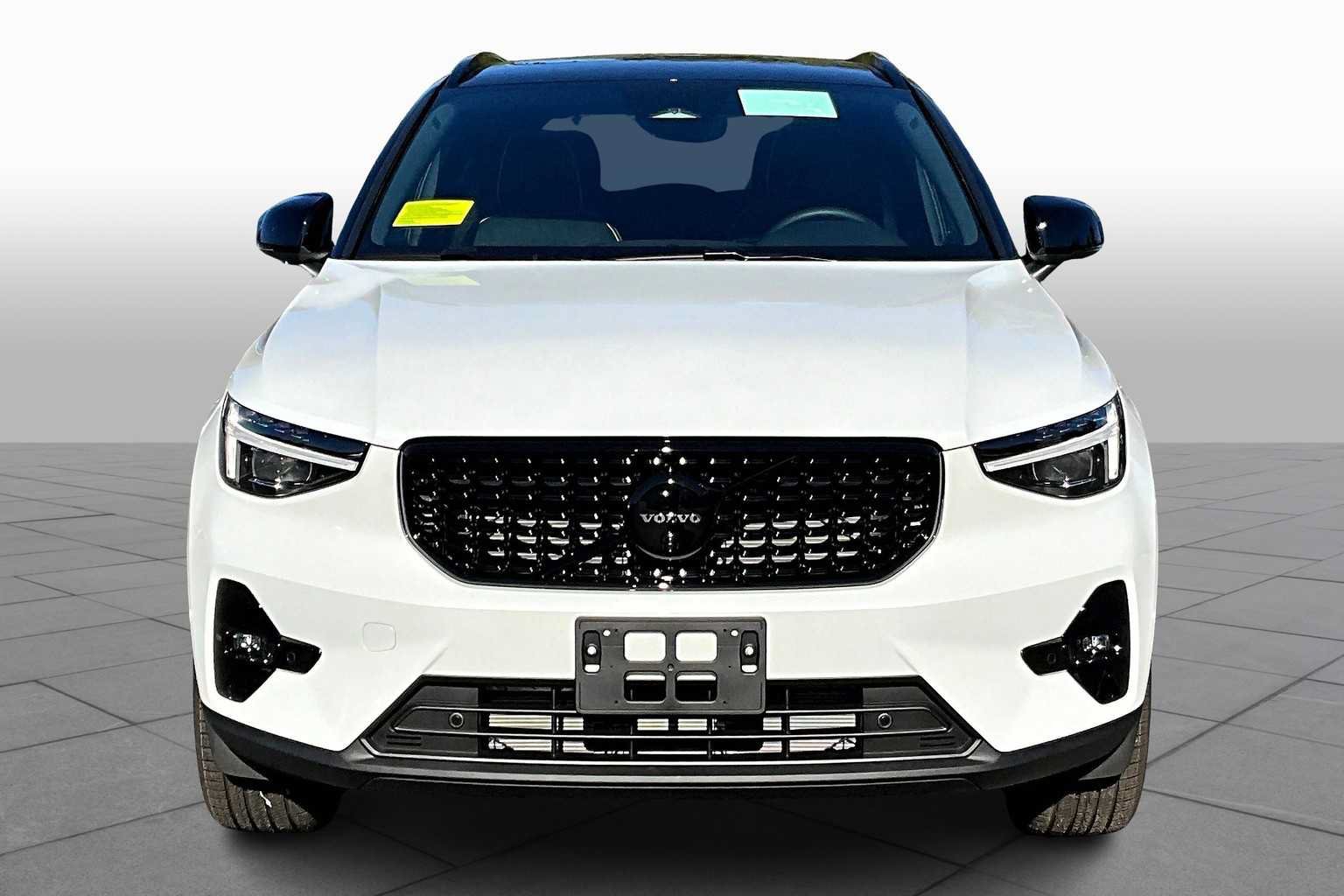 New 2026 Volvo XC40 B5 Ultra w/ Protection Package Premier AWD/4WD video 2