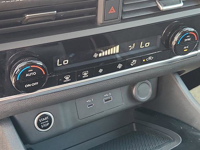 Used 2023 Nissan Rogue SV image 14