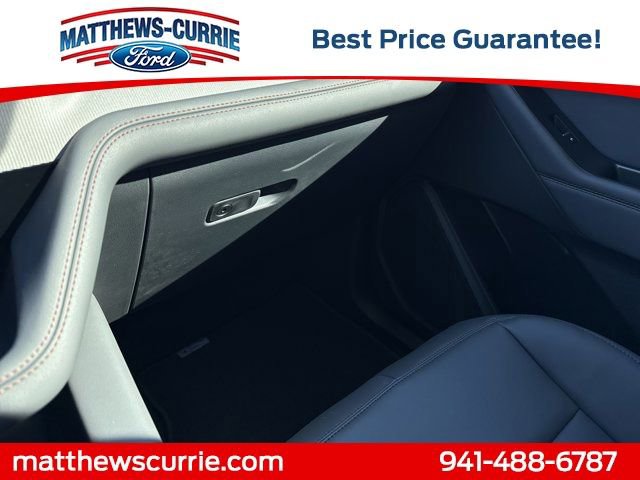 New 2026 Ford Explorer Active w/ Active Comfort Package image 24