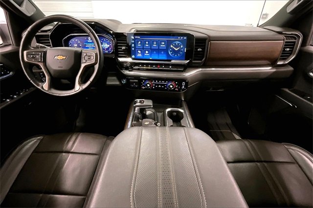 Used 2023 Chevrolet Silverado 1500 High Country w/ High Country Premium Package image 15