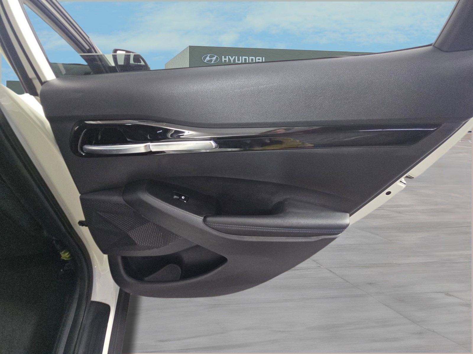 Used 2023 Kia Seltos S image 13