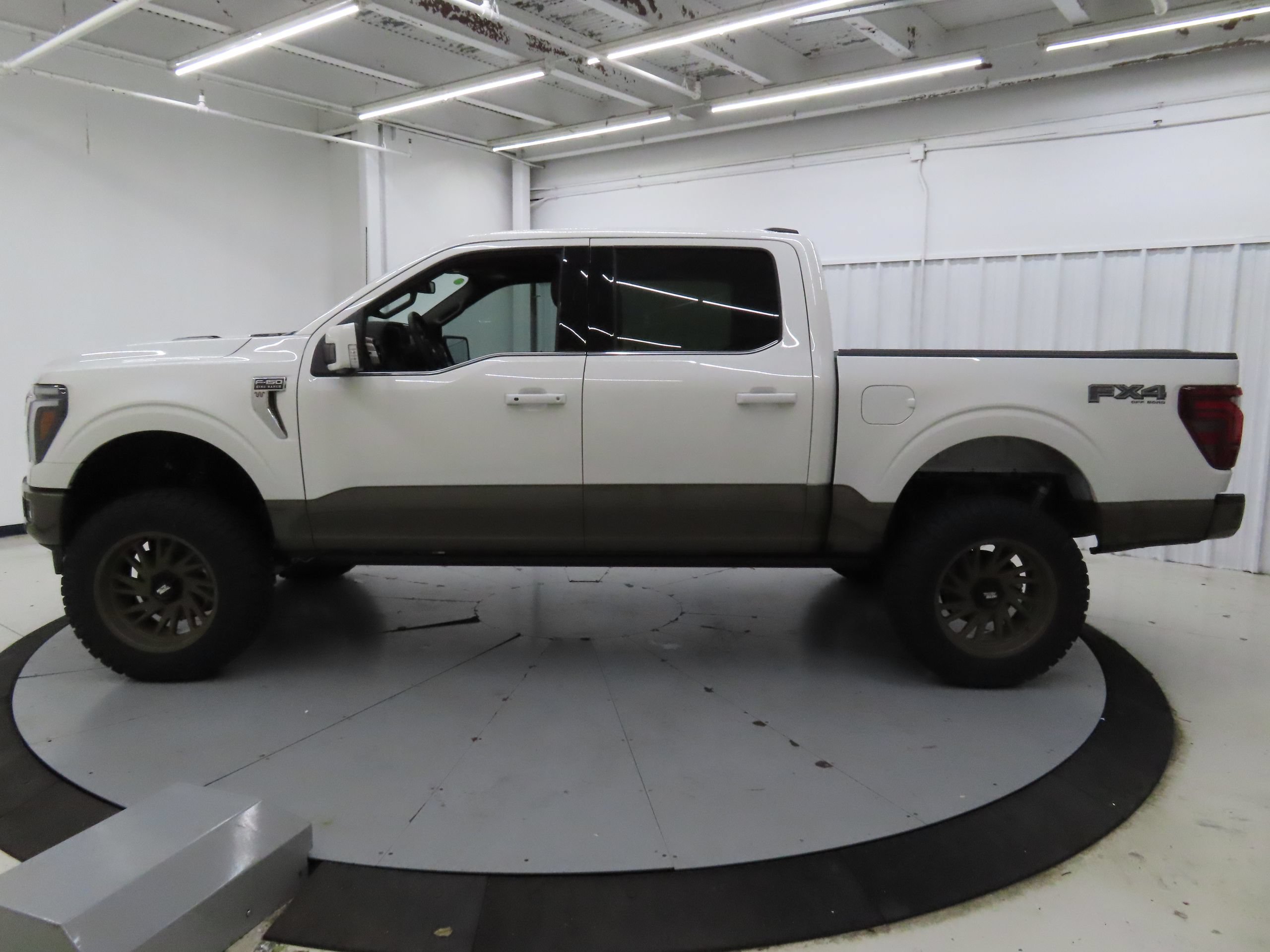 New 2025 Ford F150 King Ranch w/ FX4 Off-Road Package AWD/4WD image 7