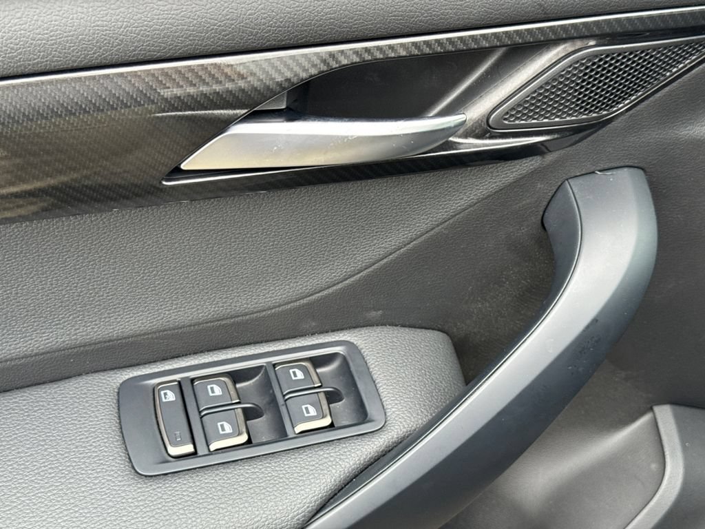 New 2025 VinFast VF 8 Eco AWD/4WD image 27