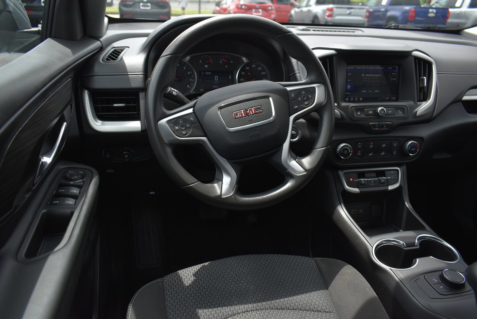 Used 2024 GMC Terrain SLE w/ LPO, Floor Liner Package AWD/4WD image 14